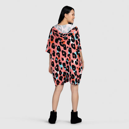 size: Cait Lin is 175cm wearing a size S/M