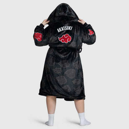 size: Claudia is 173cm wearing a size L/XL