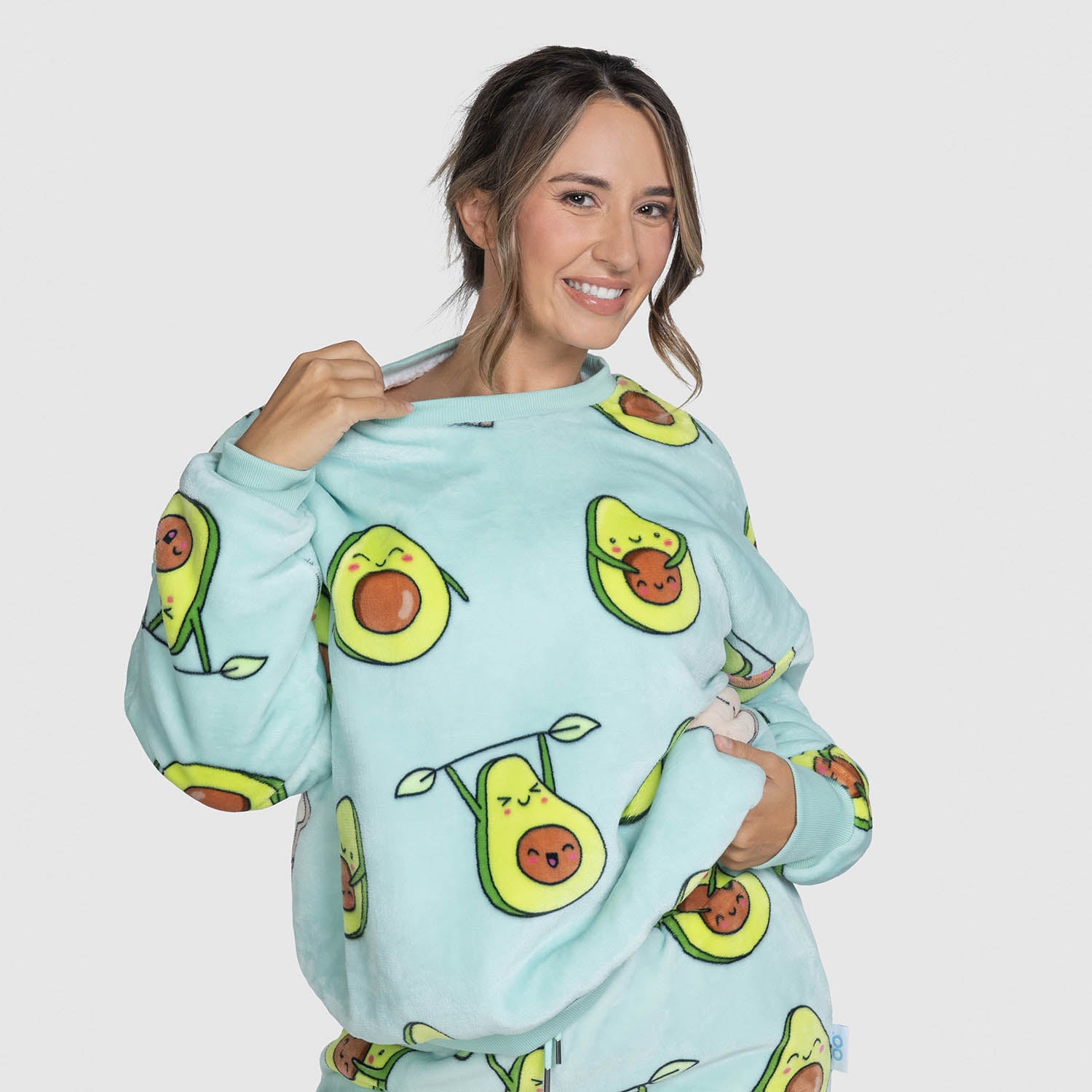 size: Mia is 170cm wearing a size S/M