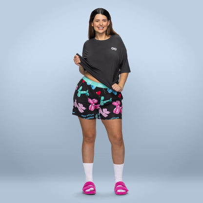 size: Serena is 180cm wearing a size XL