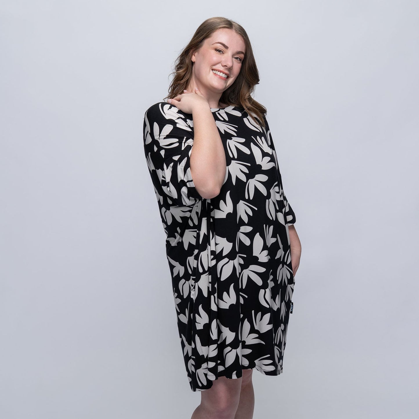 size: Tayla is 169cm wearing a size OOD