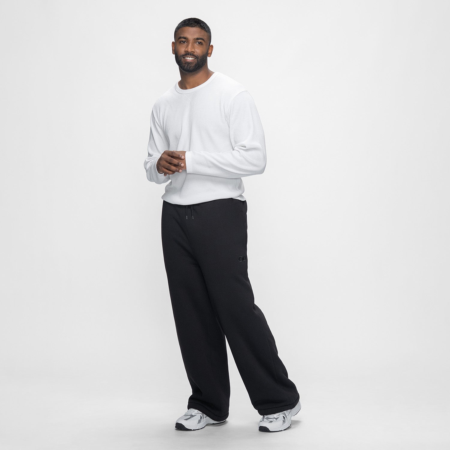size: Sudev is 185cm wearing a size L/XL