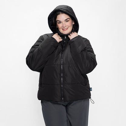 size: Claudia is 173cm wearing a size L/XL