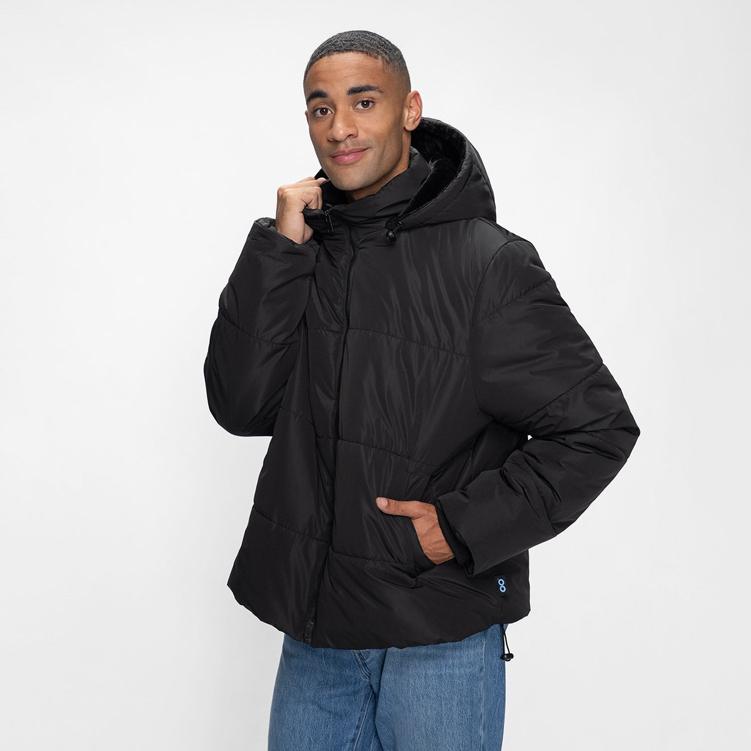 size: Asher is 6ft wearing a size L/XL