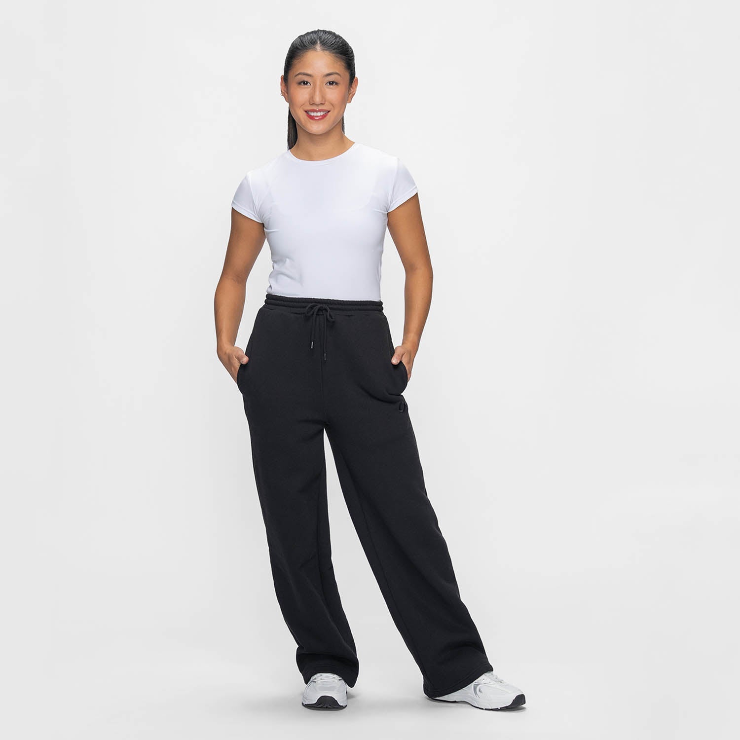 size: Yeryn is 165cm wearing a size XXS/XS
