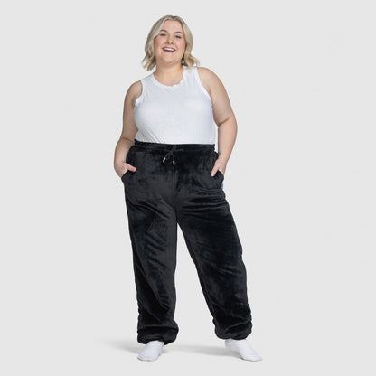 size: Montana is 165cm wearing a size 4XL/5XL