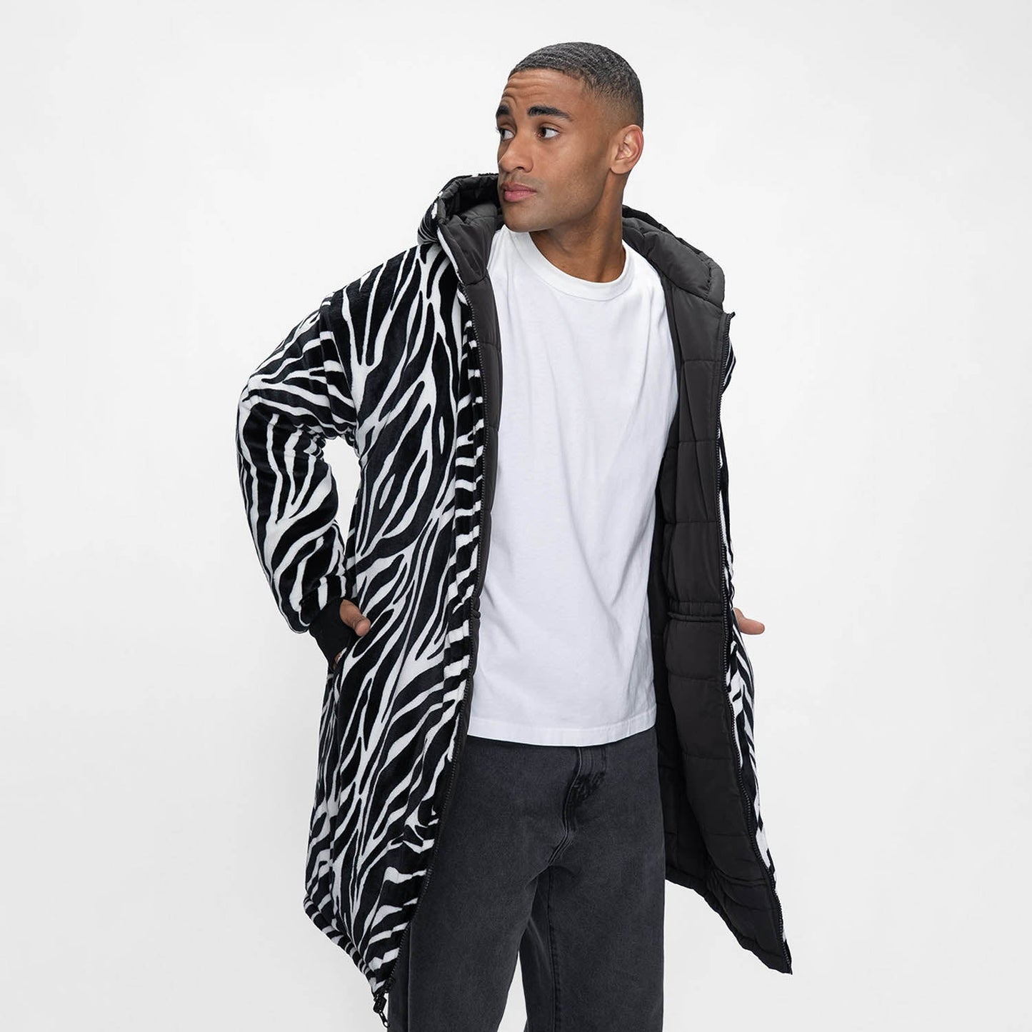 size: Asher is 6ft wearing a size L/XL