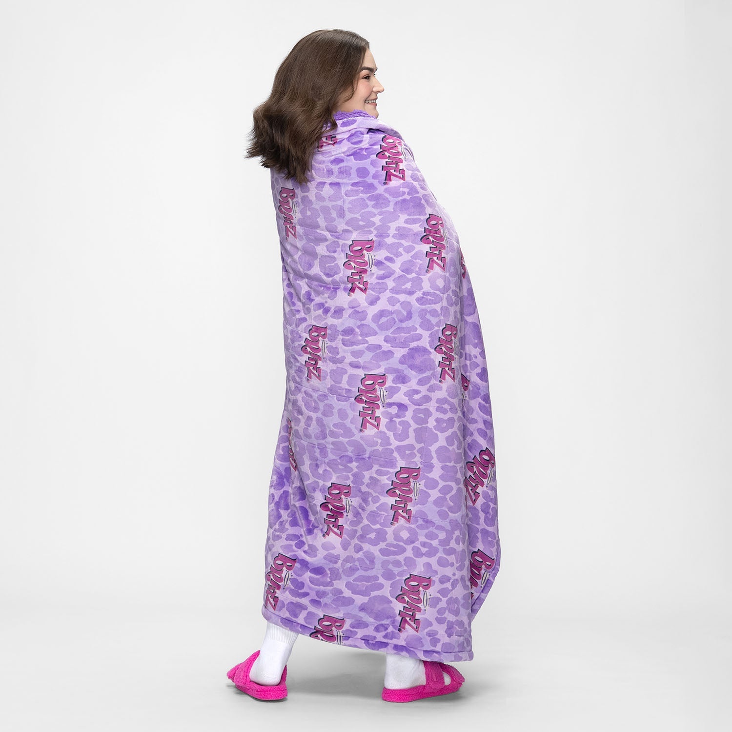 size: Claudia is 173cm wearing a size Single