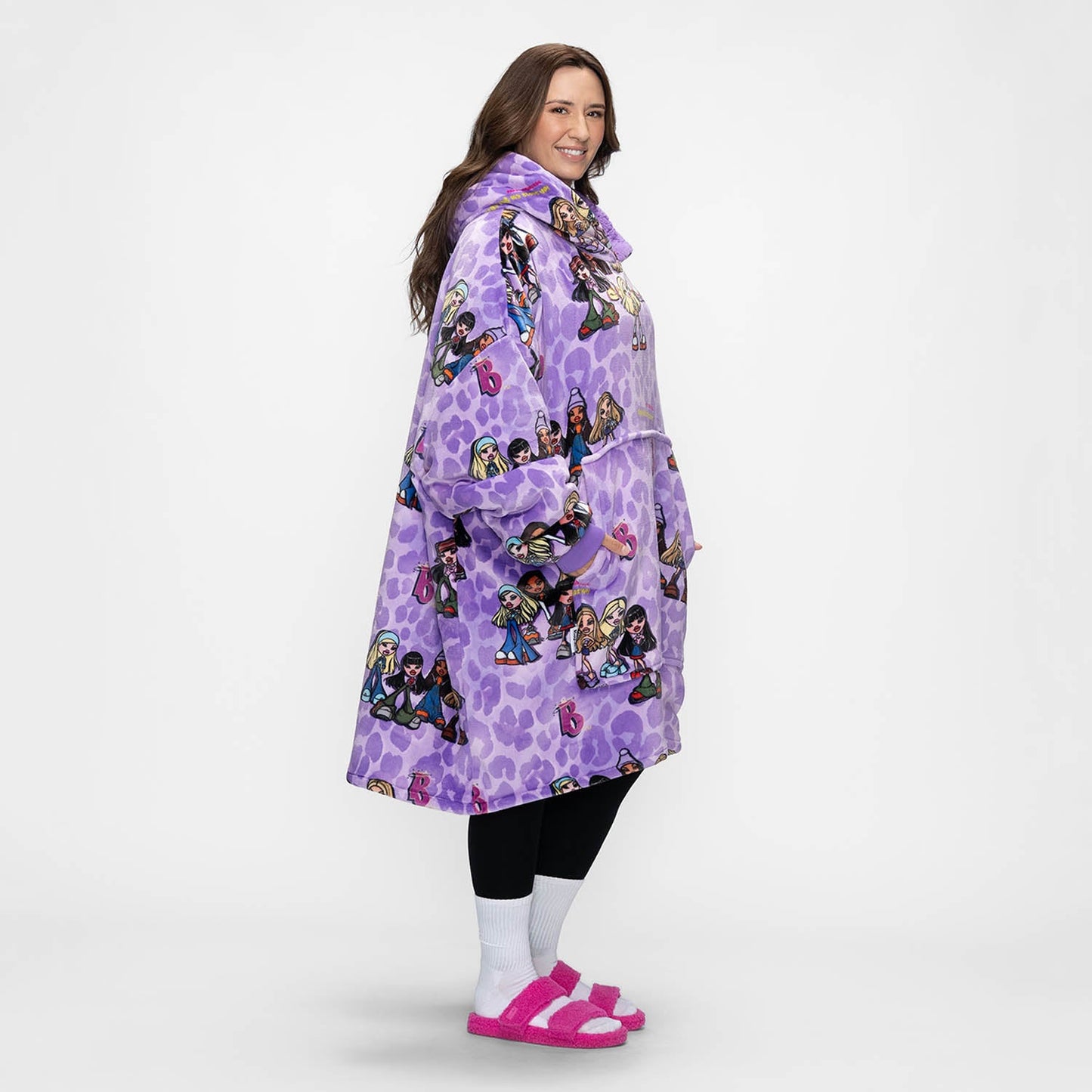 size: Mia is 170cm wearing a size OOD