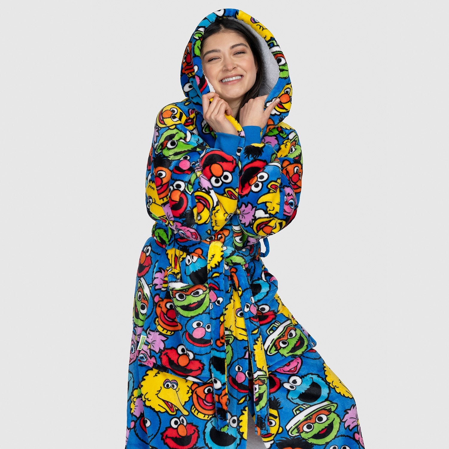 size: Shanti is 167cm wearing a size S/M