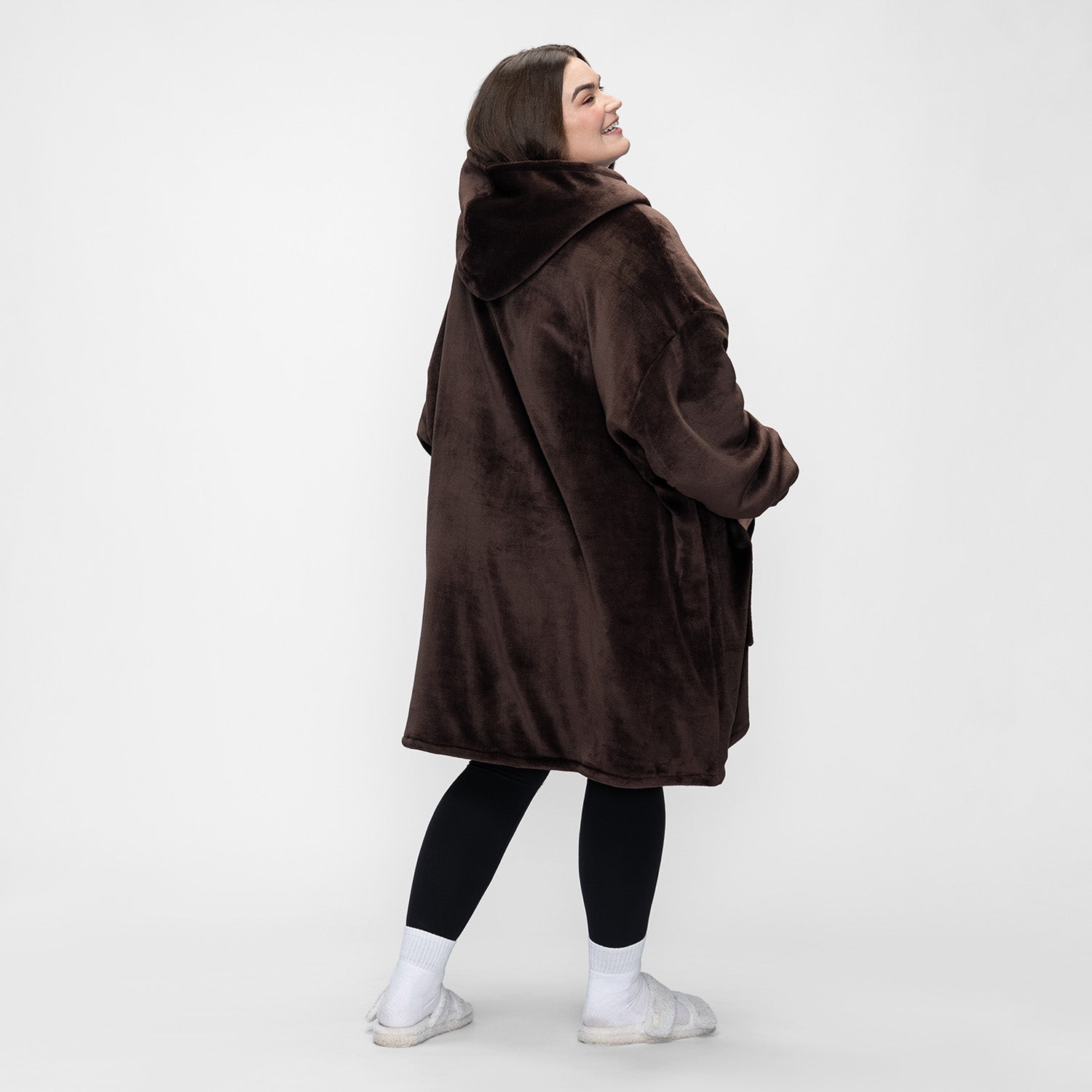 size: Claudia is 173cm wearing a size OOD