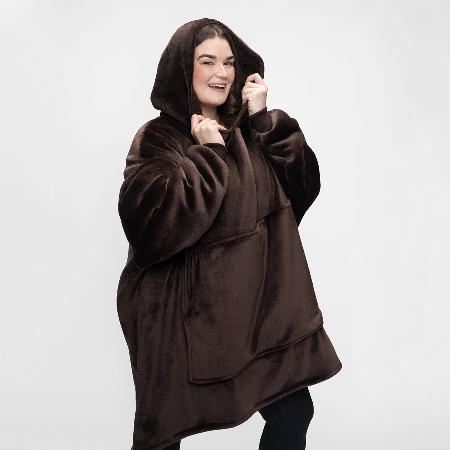 size: Claudia is 173cm wearing a size OOD