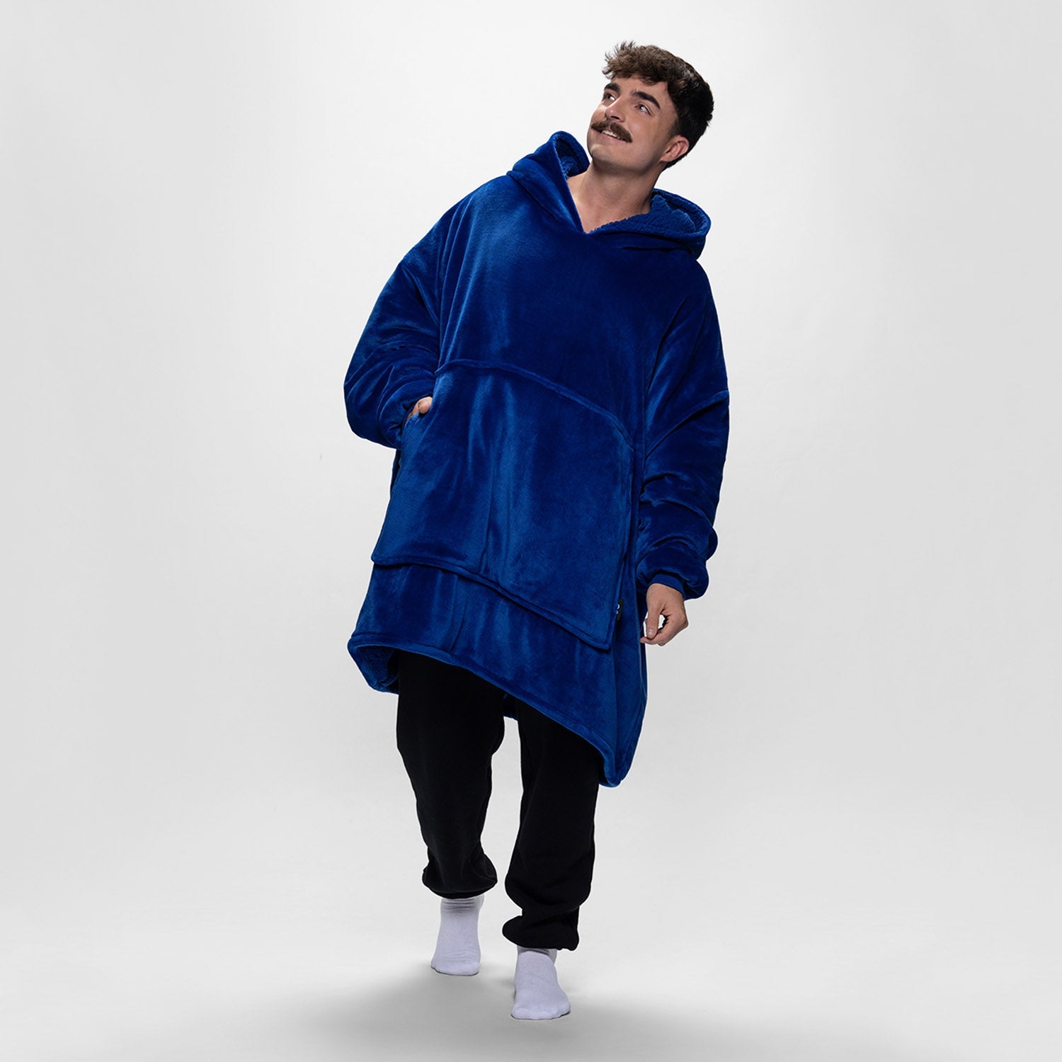 size: Adam is 183cm wearing a size OOD