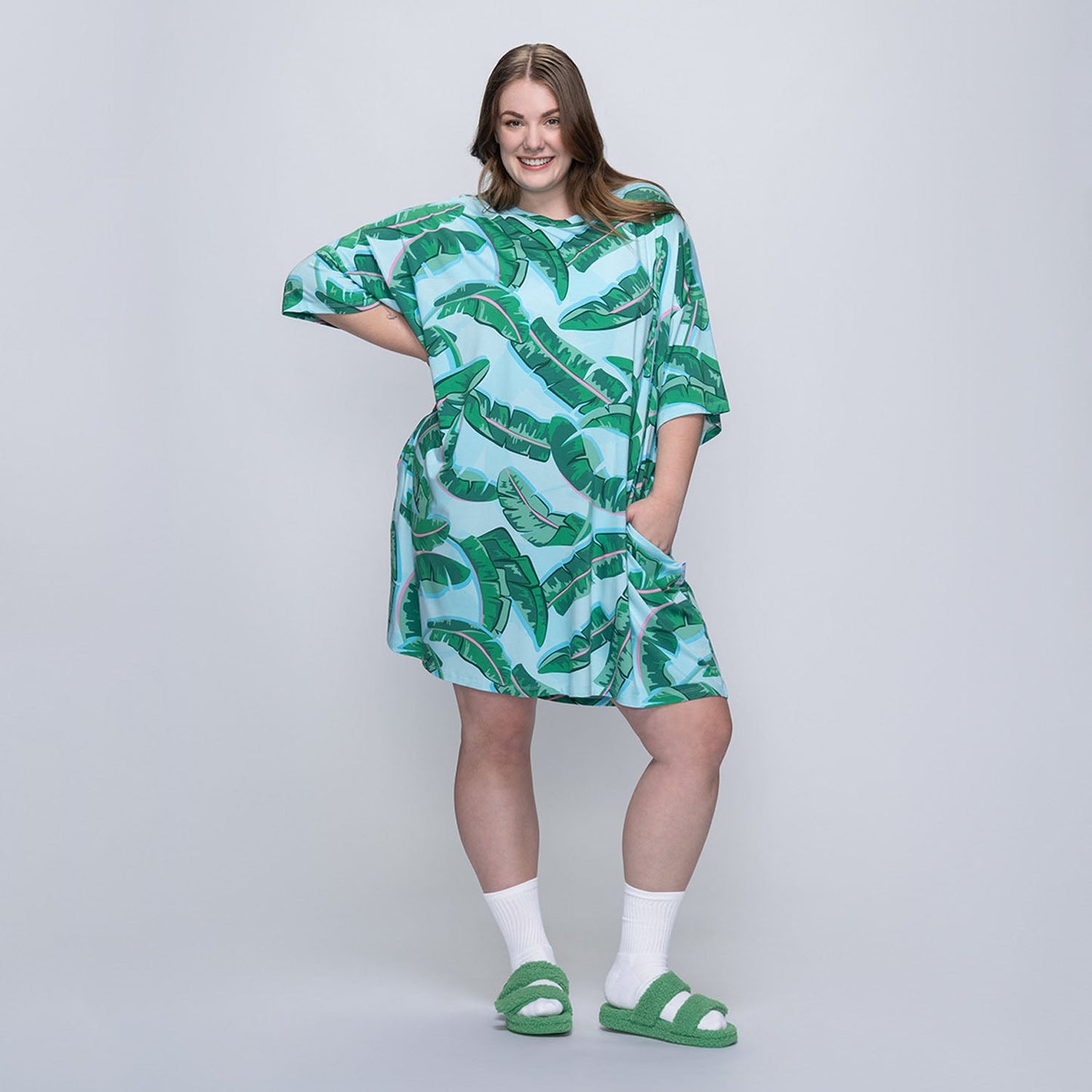 size: Tayla is 169cm wearing a size OOD