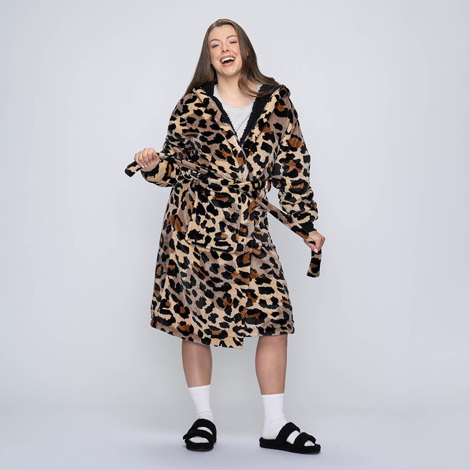 size: Mackenzie is 170cm wearing a size S/M