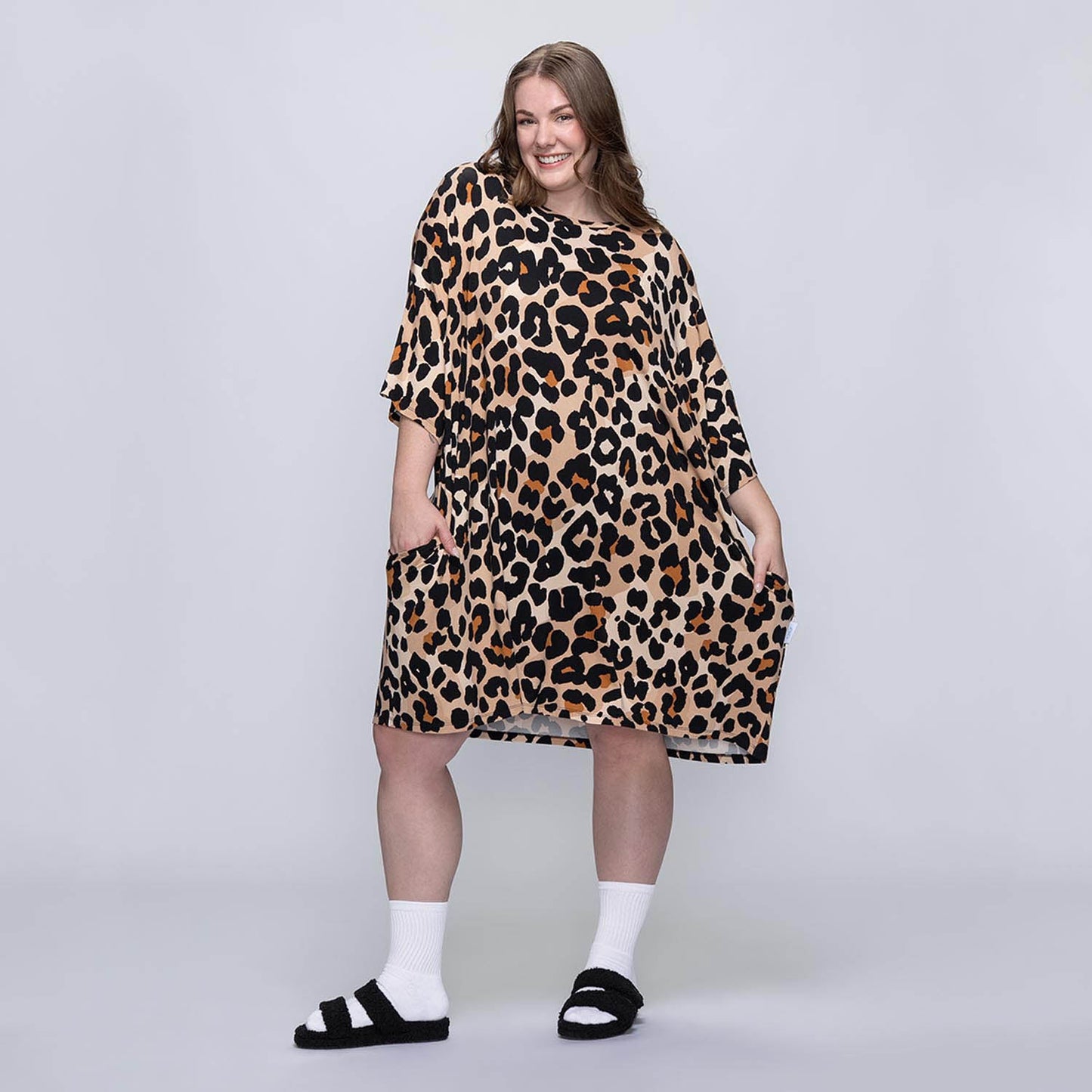 size: Tayla is 169cm wearing a size OOD