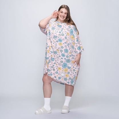 size: Tayla is 169cm wearing a size OOD