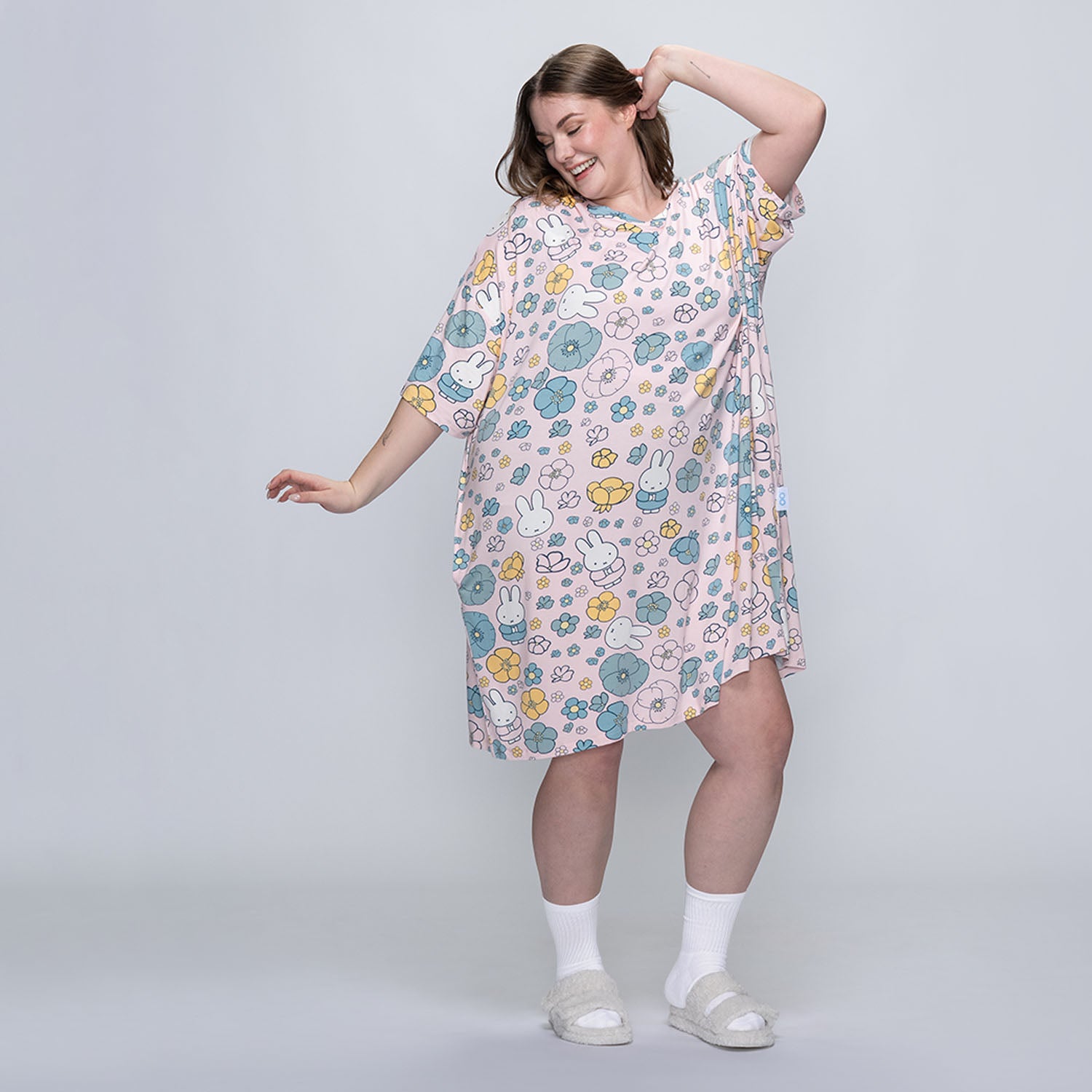 size: Tayla is 169cm wearing a size OOD