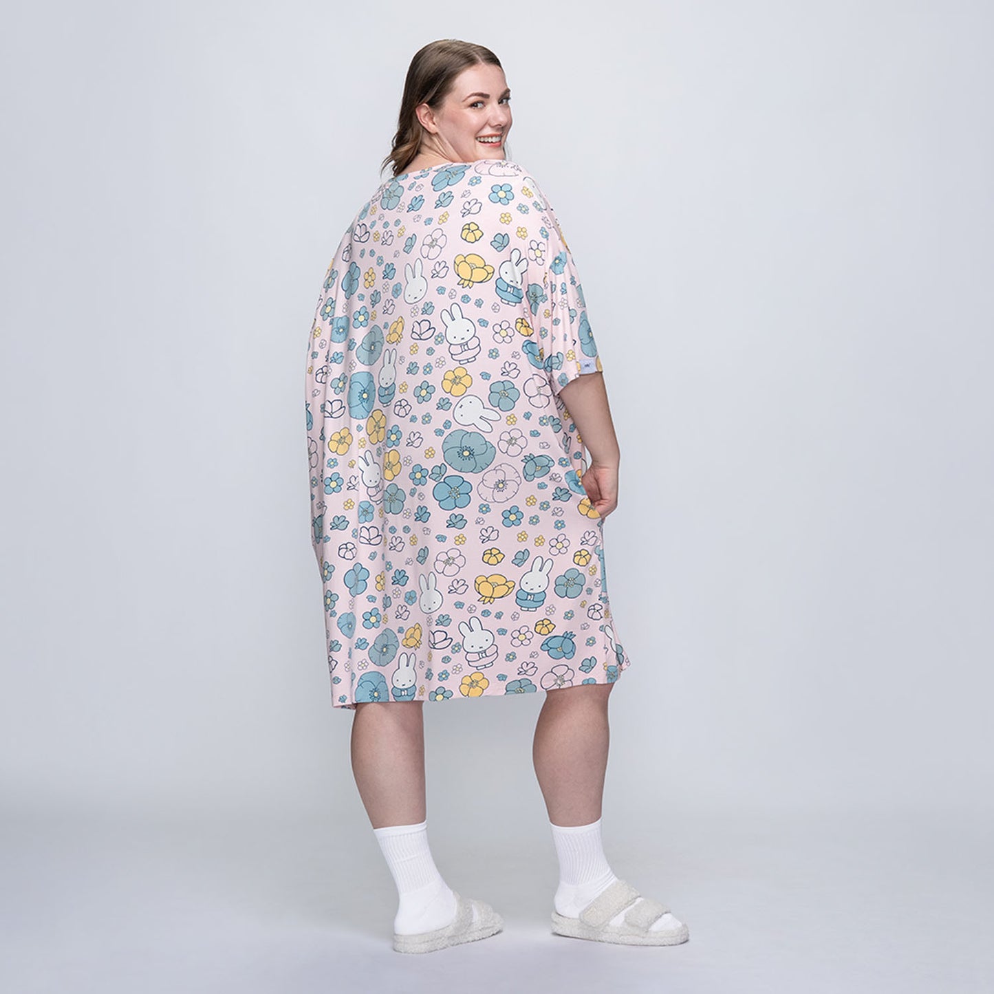 size: Tayla is 169cm wearing a size OOD