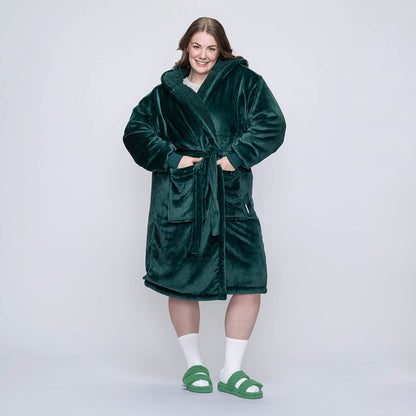 size: Tayla is 169cm wearing a size L/XL