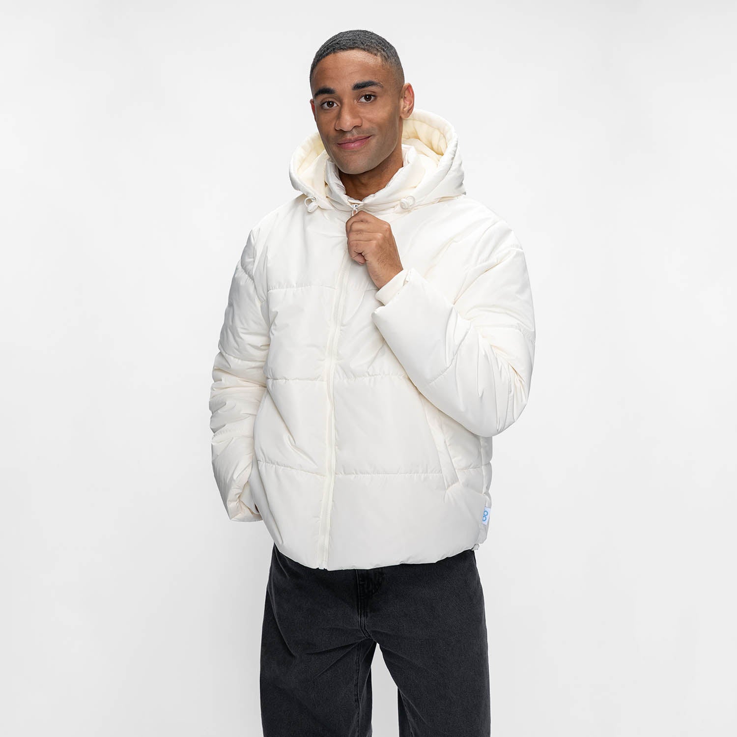 size: Asher is 6ft wearing a size L/XL