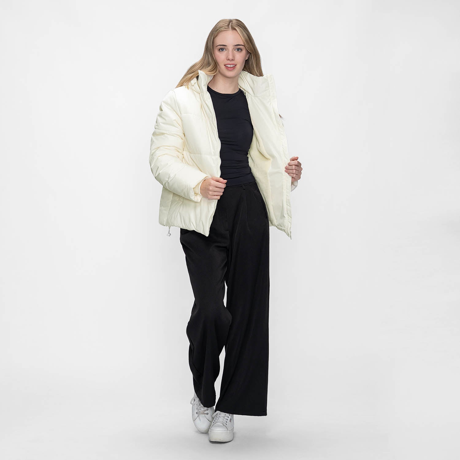 size: Sophia is 173cm wearing a size XXS/XS