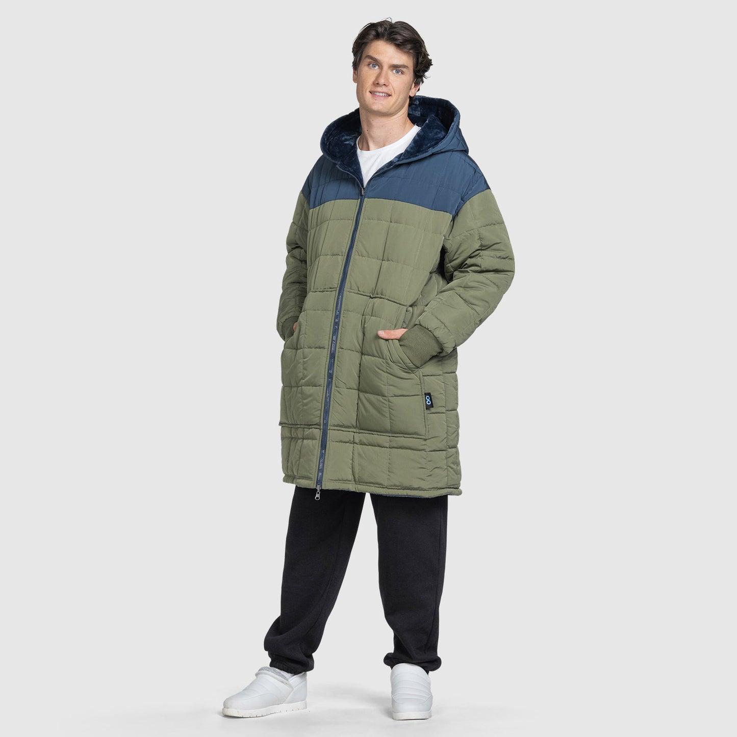 Olive/Navy Contrast