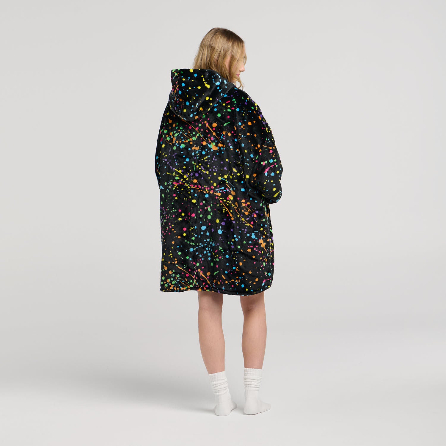 size: Lilli is 172cm wearing a size S/M