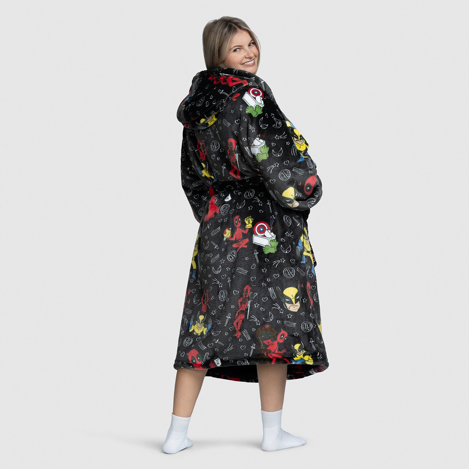size:Alexis is 168cm wearing a size S/M