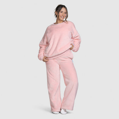 size: Mia is 170cm wearing a size S/M