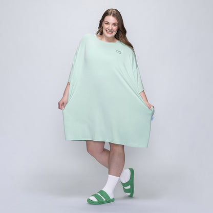 size: Tayla is 169cm wearing a size OOD