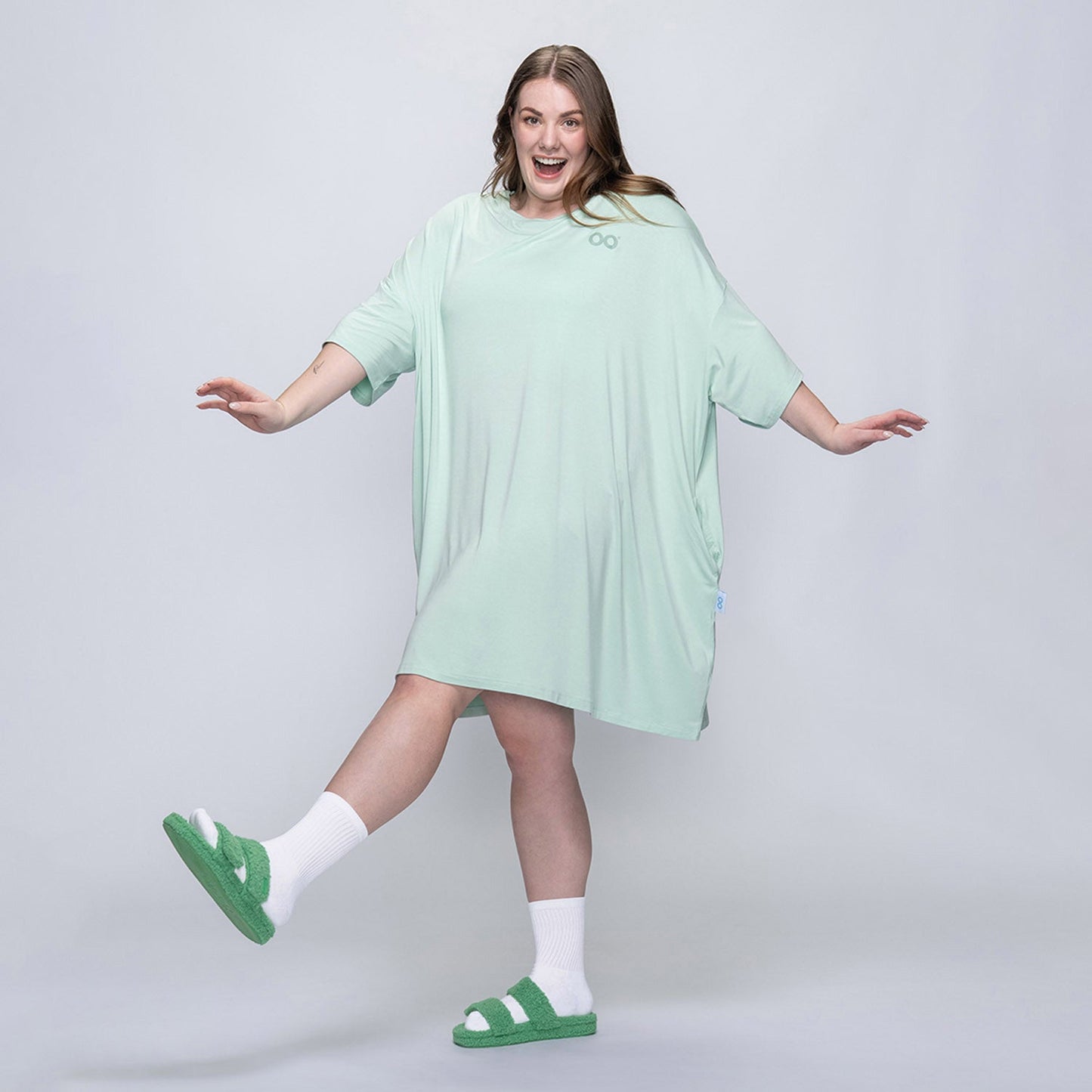 size: Tayla is 169cm wearing a size OOD