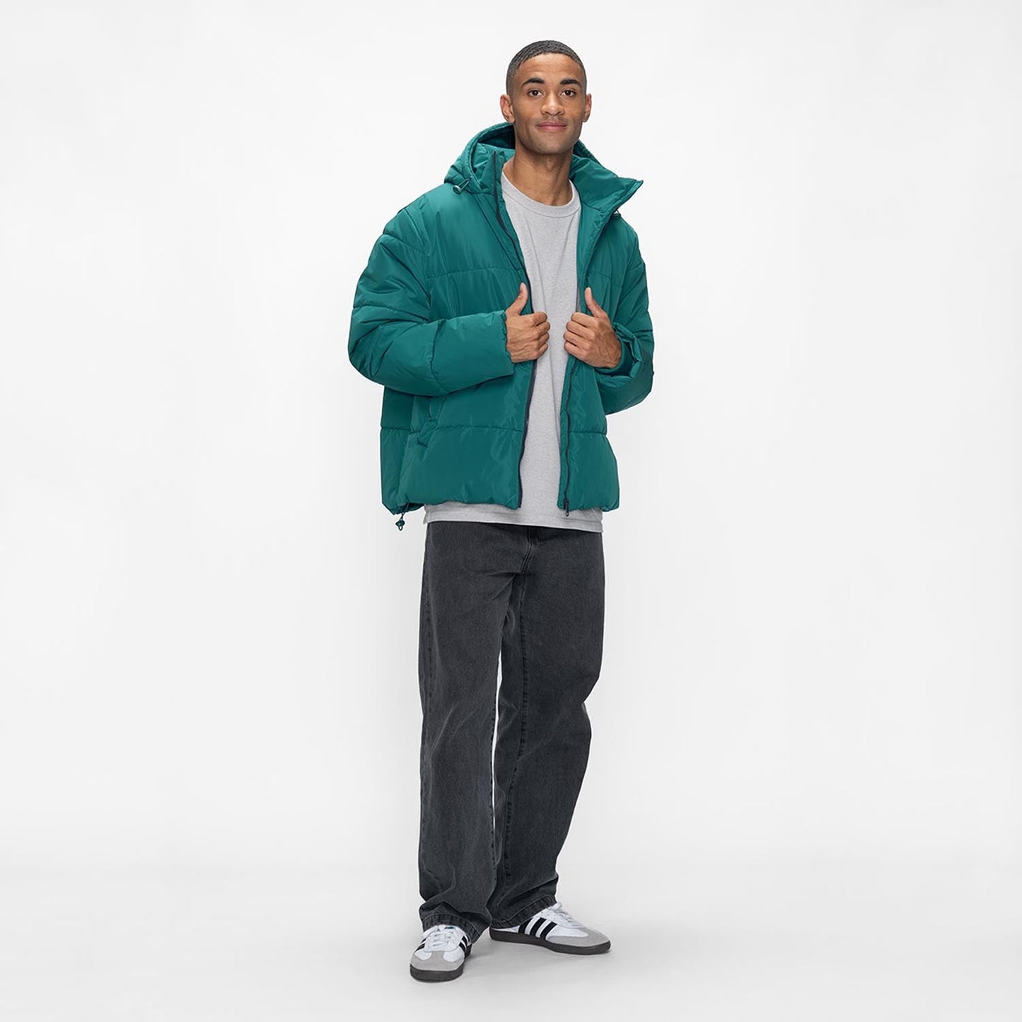size: Asher is 6ft wearing a size L/XL